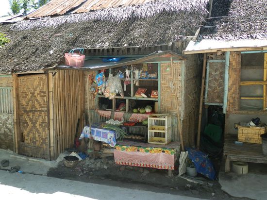 Ein Sari - Sari Store
Mini Supermarkt
Manchmal haben die fast alles
Wenn auch nur in kleinen Mengen