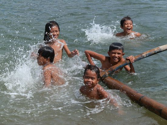 Die hatten ihren Spaß
Und noch mal so doll als Bossi sie dann knipste