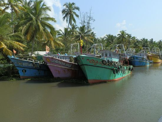 An einem Fischerort vorbei