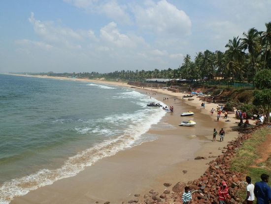 Ganz, ganz hinten ist Candolim
Vorne ist Fort Aguada