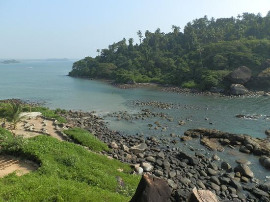 Ich bin mitten im drin - links von den Steinen im Wasser
Auch wenn man das hier nicht erkennen kann ........
Wie man hier den roten Pfeil macht weis ich leider nicht!