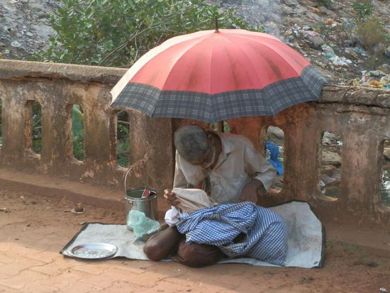 Der hat mal ein paar Rupie bekommen