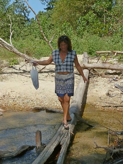 Wenn ich das schaffe, schafft das auch jeder andere!
Wenn nicht, gehts auch mitten durch 