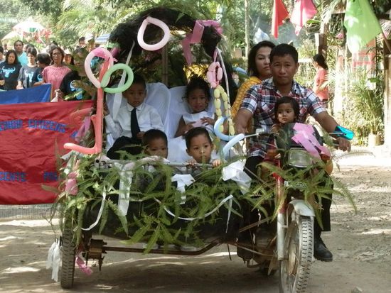 Es gab sowas wie ein Kinderfest mit vielen Hoheiten