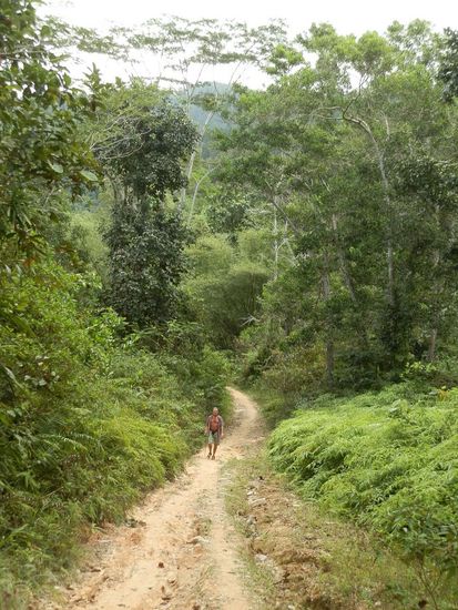 Dann noch mal um das Dorf herum!