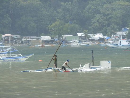 Auch die Boote haben ein Regenproblem