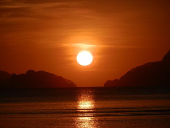 Unser erste Sonnenuntergang über dem Meer