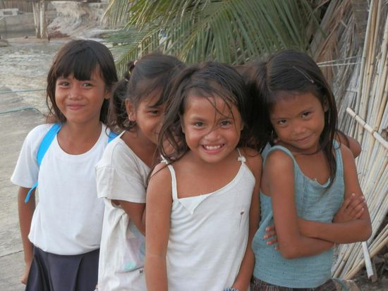 Versammlung zum Sonnenuntergang
Und Touri Show 