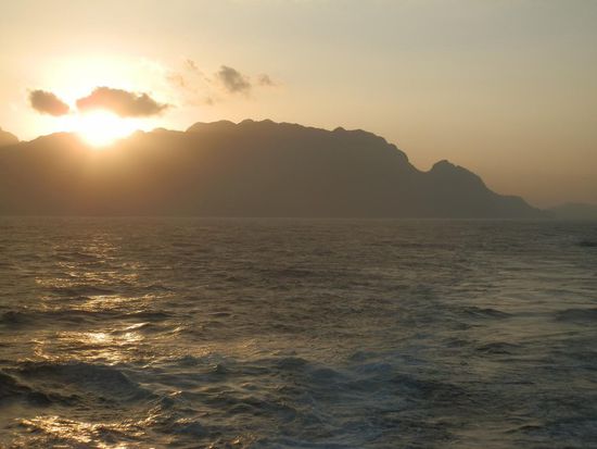 Wir fuhren der Inselwelt davon