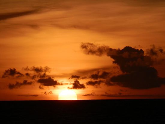 Wow denn ersten Sonnenuntergang seit den Gili´s
