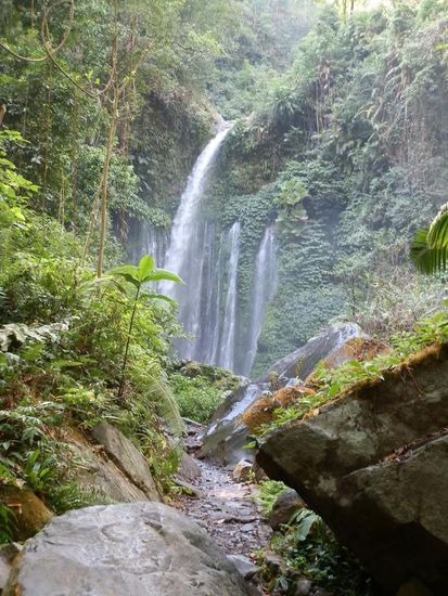 Der erste Blick auf den zweiten Wasserfall