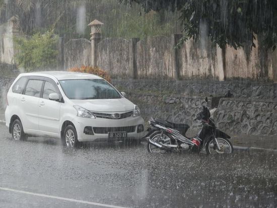 Das tut dem Bike bestimmt nicht gut
Ist zum Glück nicht unseres!