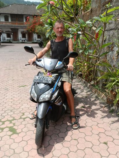 Bossi muss sich erstmal wieder an das neue Bike gewöhnen