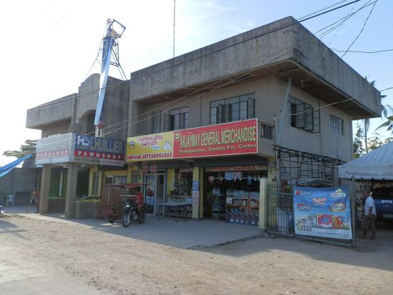 Das Haus von Betty und ihrer Tochter hat zumindest ein neues Dach und Fenster bekommen