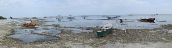 Die westlich Küste
Hat auch seinen Reiz - bei Ebbe könnte man hier eine schöne Wanderung machen