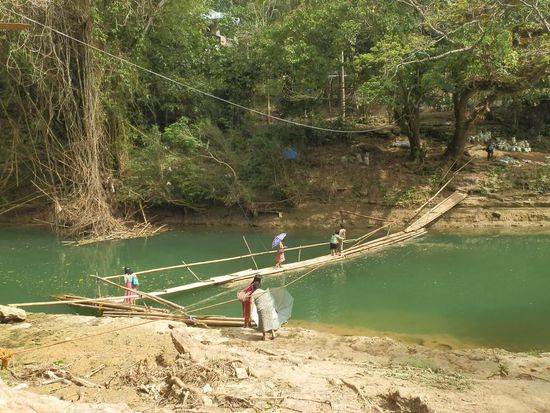 Und Links die neue?! 
Nichts deutet auf einen Wiederaufbau hin