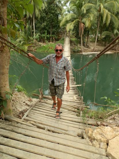 Total glücklich und heil kommt er wieder zurück 