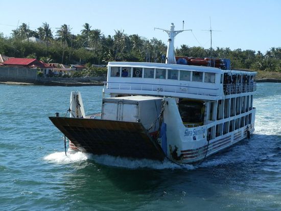 In Hagnaya angekommen gehts gleich wieder auf die nächste Fähre