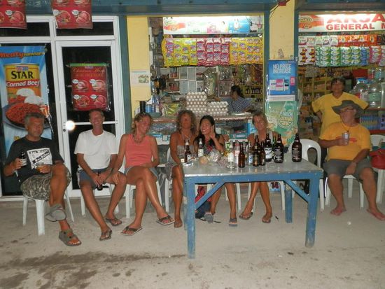 Die nächsten Abende verbrachten wir mit dieser echt verrückten Truppe
Deutscheland, Island, Schweden, England und Philippinen auf einen Haufen 
Danke das wir euch kennenlernen durften.