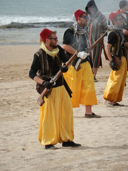 Die Büchsen wurden mit Schwarzpulver und dazu noch mit einer Zündkapsel gefüllt - Jede einzelne Schuss war wie ein Kanonenschlag