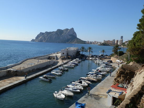 Ein kleiner verträumter Hafen
Und noch viel weiter, nach 6 Kilometern haben wir aufgegeben
Morgen fahren wir mit dem Auto bis hierher und wandern dann weiter