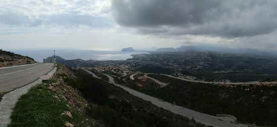 Ganz oben!!!
Die Straßen sind schon fertig, bald kommen auch die Häuser