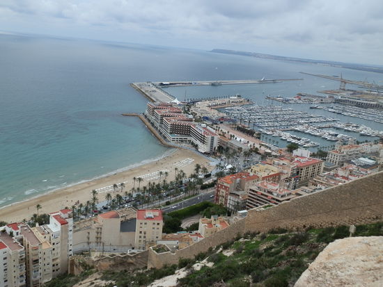 Der Hafen von Alicante