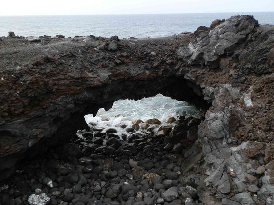 In El Remo noch ein kurzer Stop!
Hört sich einfach nur toll an wenn die Wellen dort durch rauschen....