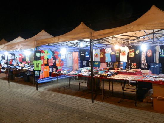 Ein mal über den Nachtmarkt