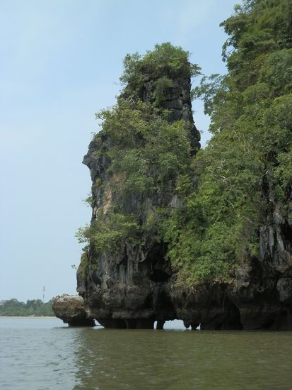 Die Morgentouristen sind bereits weg und die am Nachmittag kommen erst viel später - wir sind also Mutterseelen alleine!!! 
