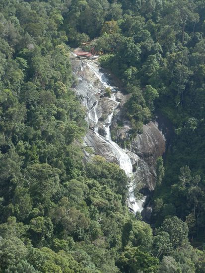 Aber nach unten war die Sicht sehr schön
Der Sevenwells Waterfall