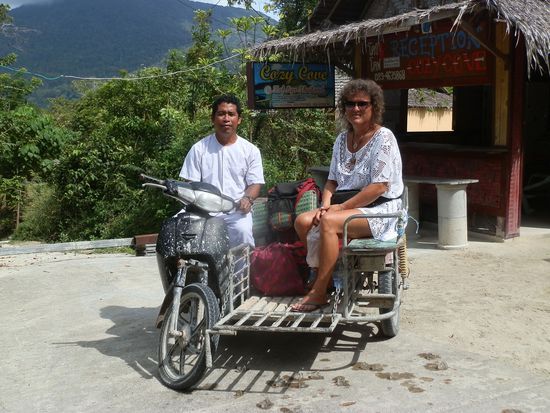 Unser Vermieter vom Cozy Cove Resort
Er hat uns sogar beim Umzug geholfen