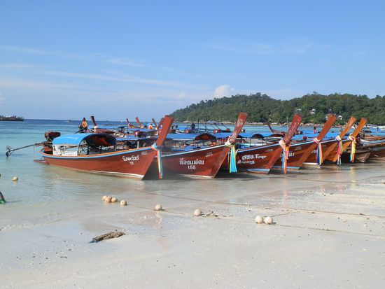 Dieser Strand wäre auch einfach wunderschön
Aber die vielen Boote, Speedboote machen ein Schwimmen unmöglich