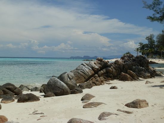 Etwas abseits gibt es aber auch noch ein paar Kuschelstrände
Kaum einer zu sehen und total genial