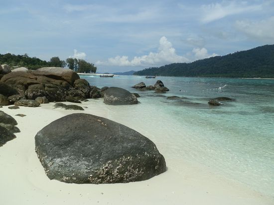 Blick von der Insel auf Koh Lipe und Koh Adang