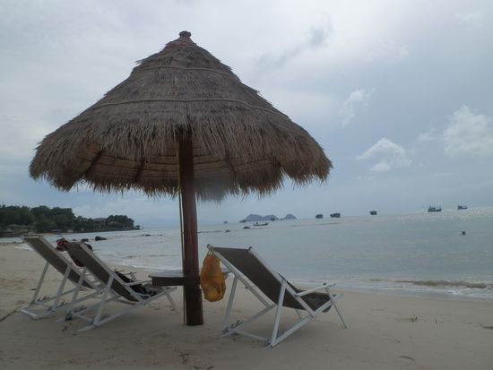 Ein richtig weisser Strand 
Doch, immer noch ohne Sonne - schade!