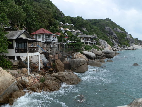 Oh da sind ja doch noch ein paar Bungalows
Schön ist es hier alle mal, aber wie kommt man da hin ? Keine Ahnung !