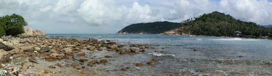 Ein Blick von der Insel in die Bucht