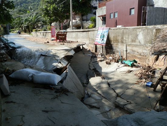 Das war mal eine Strasse die zum Strand führte 