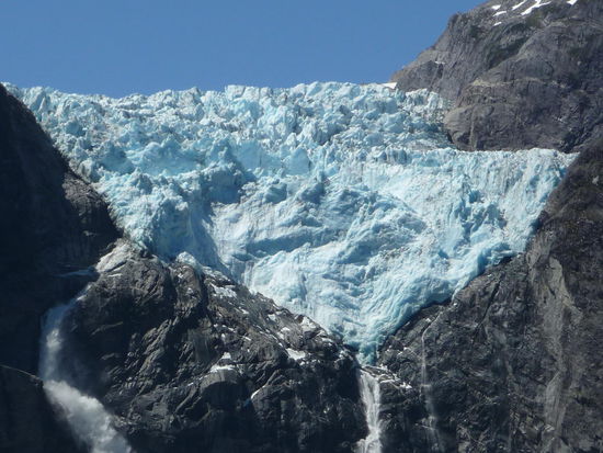 der Hängegletscher von Nahem