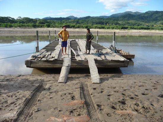 hier gabs gottseidank eine Fähre....