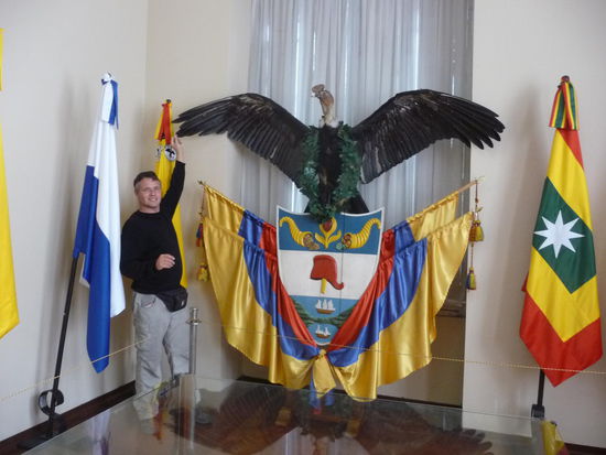 Kolumbianische Flaggen im Museum