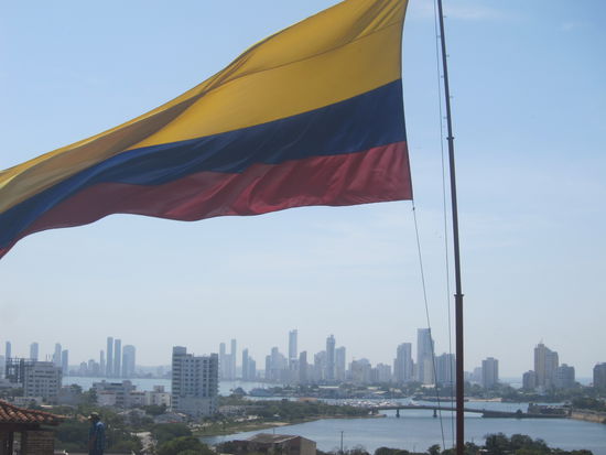 Von der Festung aus hat man einen guten Blick über Cartagena mit seinen vielen Hochhäusern.