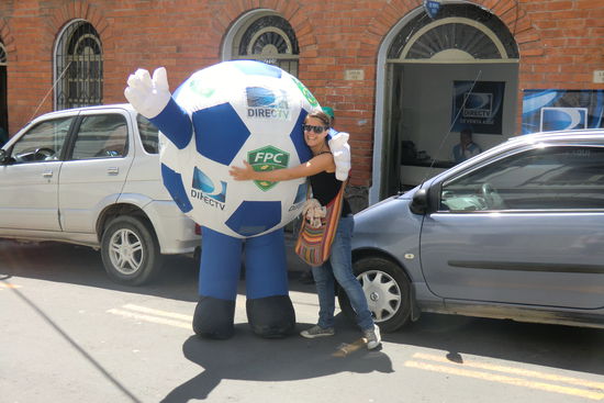 Die Kolumbianer sind wirklich sehr fußballverrückt!