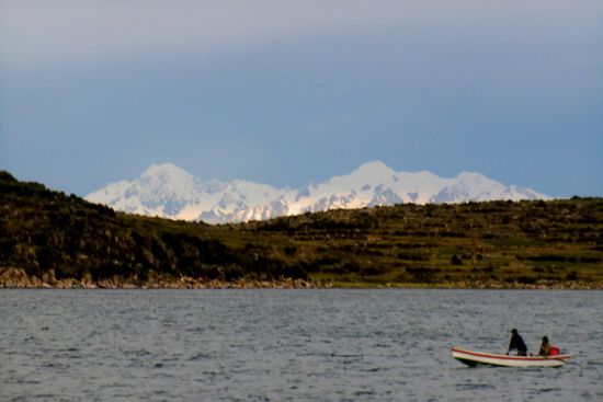 Da der See so hoch liegt und schneebedeckte Berge nicht weit sind, ist das Wasser leider etwas zu kalt zum baden.