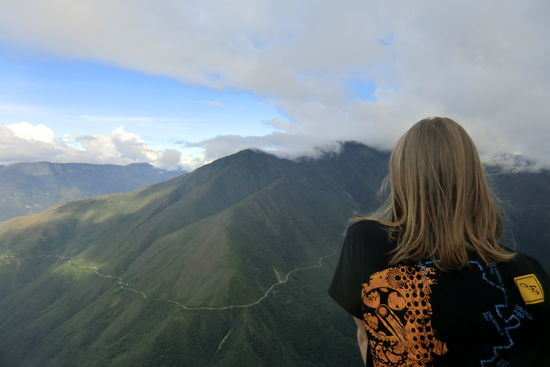 Auf dem Rückweg nach La Paz mit dem Auto (natürlich auf der ausgebauten Straße) bot sich uns nochmal einen Blick auf die Death Road. Laut unserem neuen T-Shirt sind wir nun "survivors of the death road" 