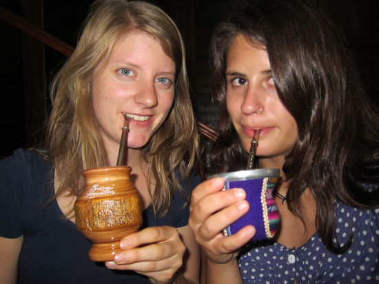 In Argentinien angekommen passten wir uns erst mal der Bevölkerung an und tranken ununterbrochen Mate-Tee.