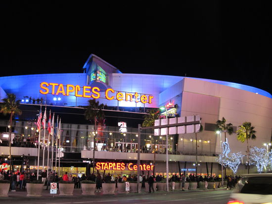 Staples Center in Downtown
Während hier alle Basketball geschaut haben, bin ich bisschen durch LA Life gelaufen, ein relativ neues Vergnügungsviertel in Downtown