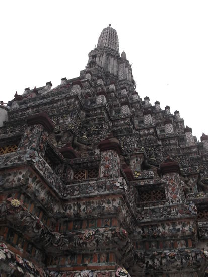Der Wat Arun ist 86 m hoch.