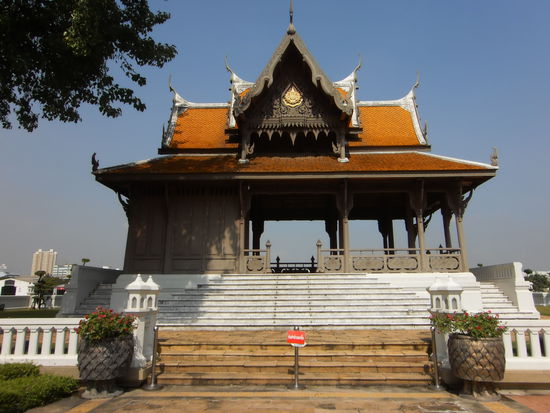 Einer der zahlreichen Tempel in Bangkok.